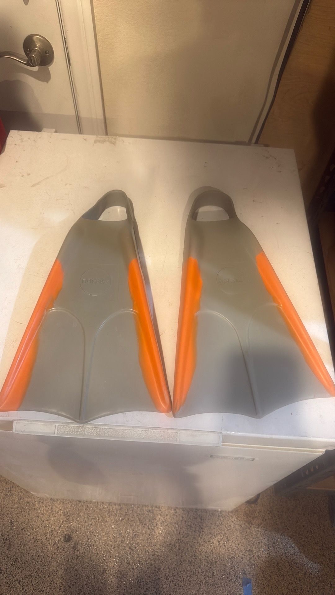 Dorsal medium swim fins
