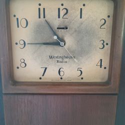 Westinghouse Columnaire Antique Clock Radio