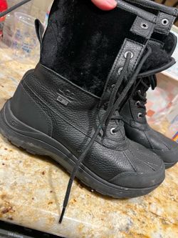 Ugg snow boots