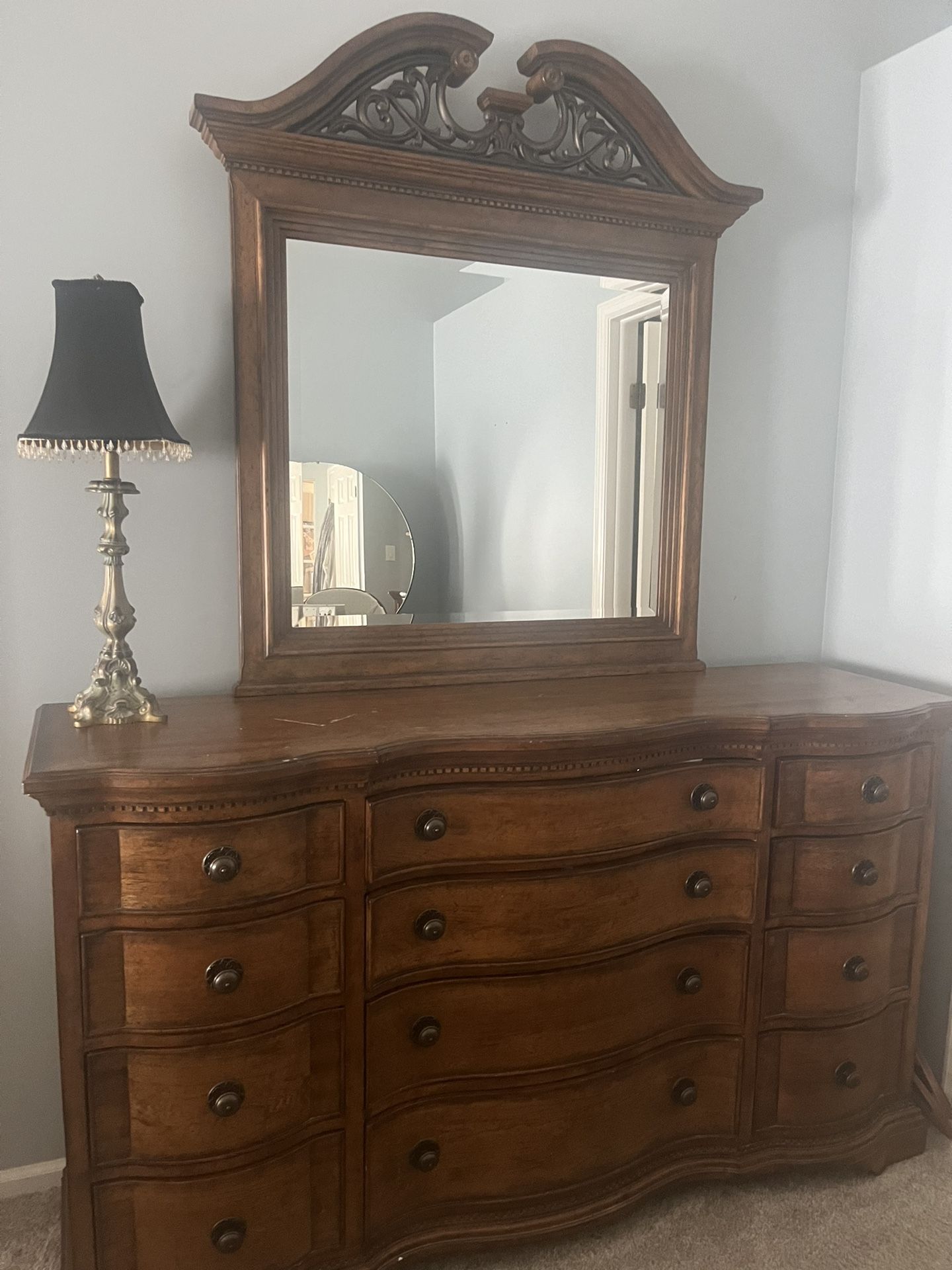 Dresser 