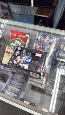 2025 Topps Finest NFL Football Box — $45  Brand-new and factory sealed!  🏈 Find exclusive parallels 🔥 Chase the NFL’s top rookies, superstars and co