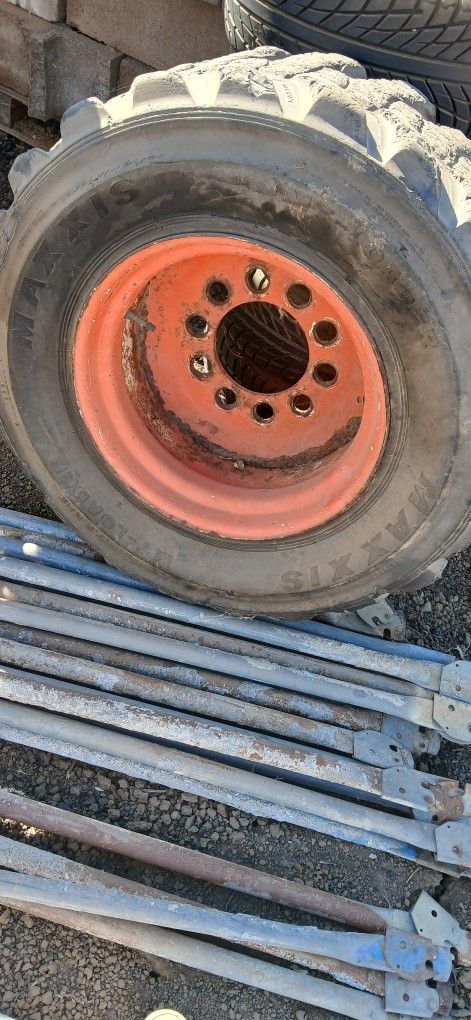 Bobcat Tire