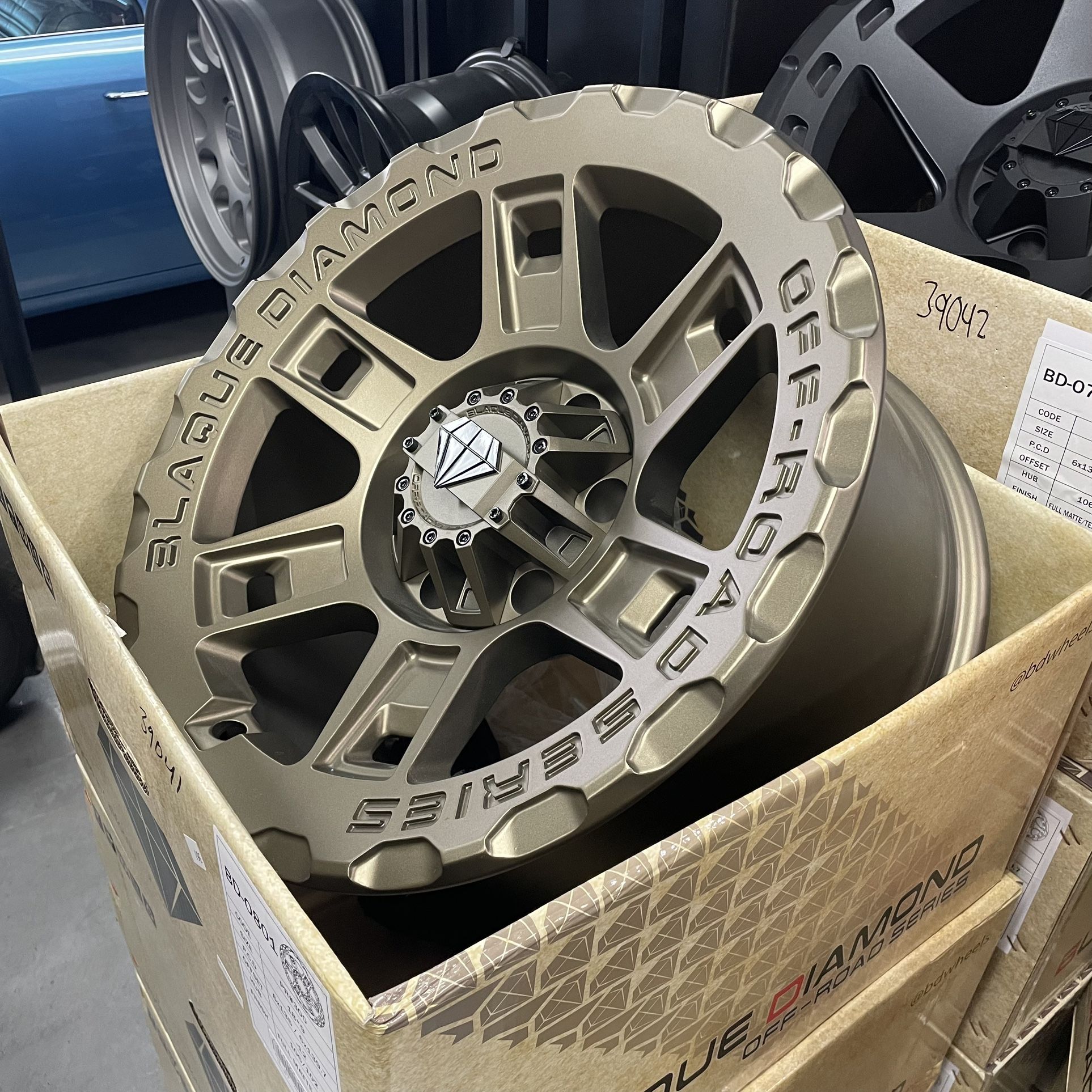 Blaque Diamond BD0801 18x9 -12 6x139/135 Hub106/102