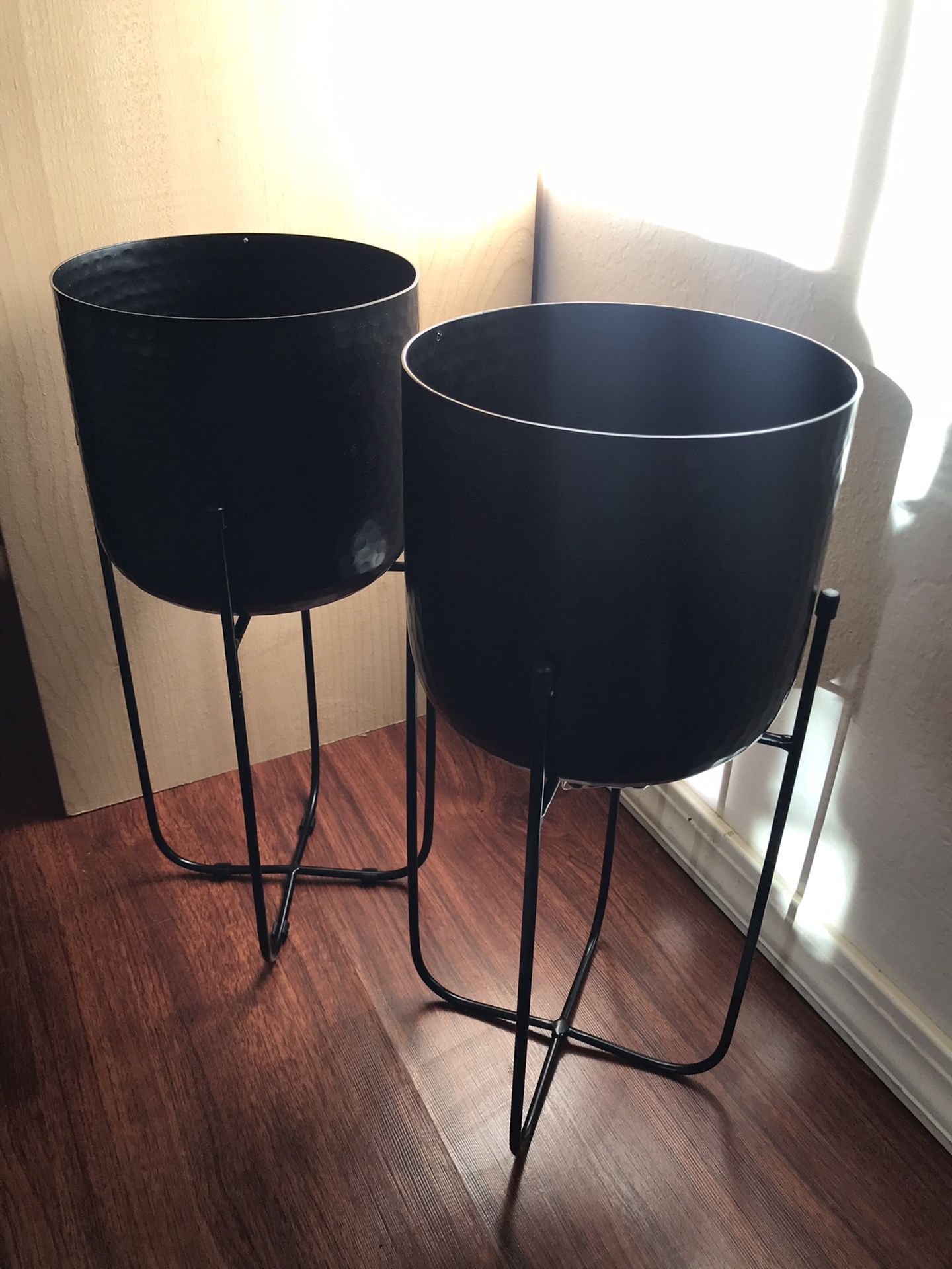 New Plant Stands  with Pots, Black Hammered Metal ($10 each)