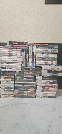 Video games lot  cases and manuels only