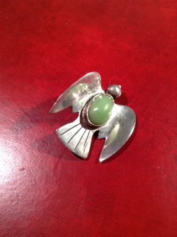STERLING BIRD PIN WITH CABOCHON JADE STONE