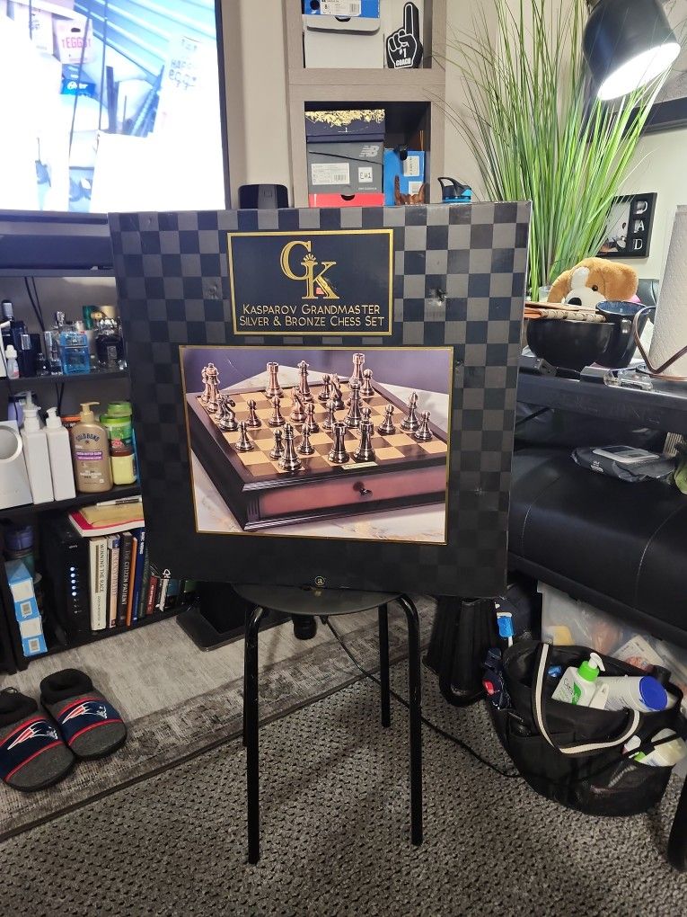 Gk Kasparov Grandmaster Silver & Bronze Chess Set