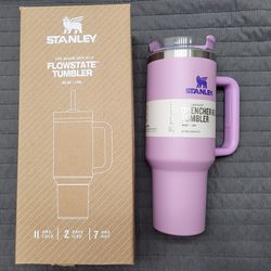 Stanley The Quencher H2.0 FlowState™ Tumbler 40 OZ Lavender Purple