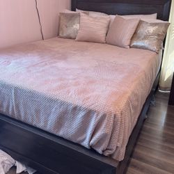 Bed Frame/ Headboard 