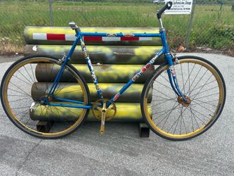 🚀 Vintage Schwinn Racing Project + Superlight Pure Wheelset – Only $75!