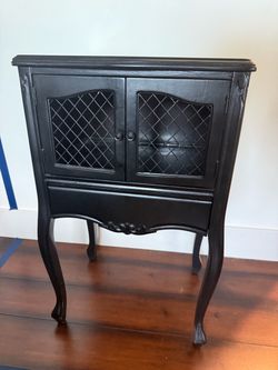 Black Vintage Style Accent Cabinet with Decorative Doors and Curved Legs