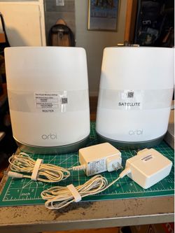 Orbi RBR760 Wireless Router & Satellite Tri-Band Wi-Fi6 Mesh router