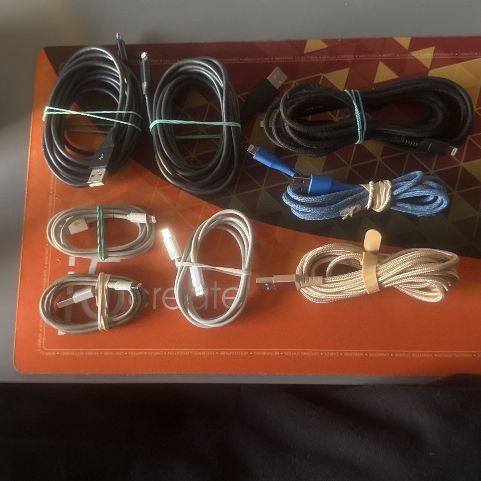 8 iPhone Cables Different Lengths