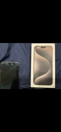 Works great trabja bien 15 pro max orignal it was connected with tmobile but i paided it off its unlocked