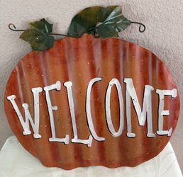 Metal “Welcome” Pumpkin Sign