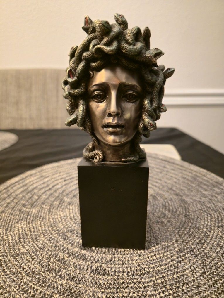 7 " Veronese Brozed Medusa Statue