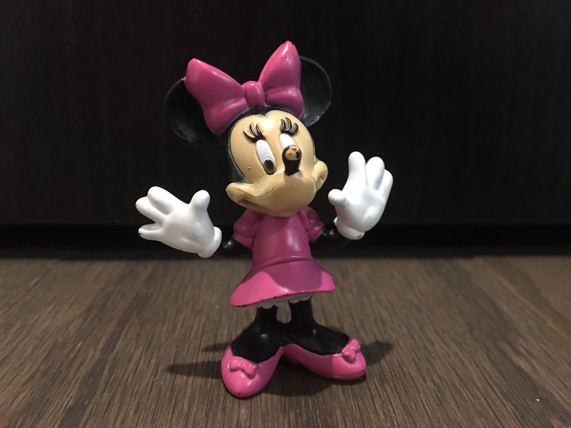 Disney Minnie Mouse Figure Cake Topper