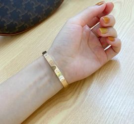 Cartier LOVE Bracelet 18K Yellow Gold Plated Size 21 with Box