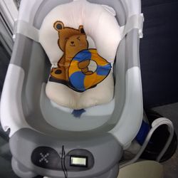 Baby bathtub 