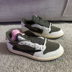 Jordan 1 Low Travis Scott “Medium Olive”