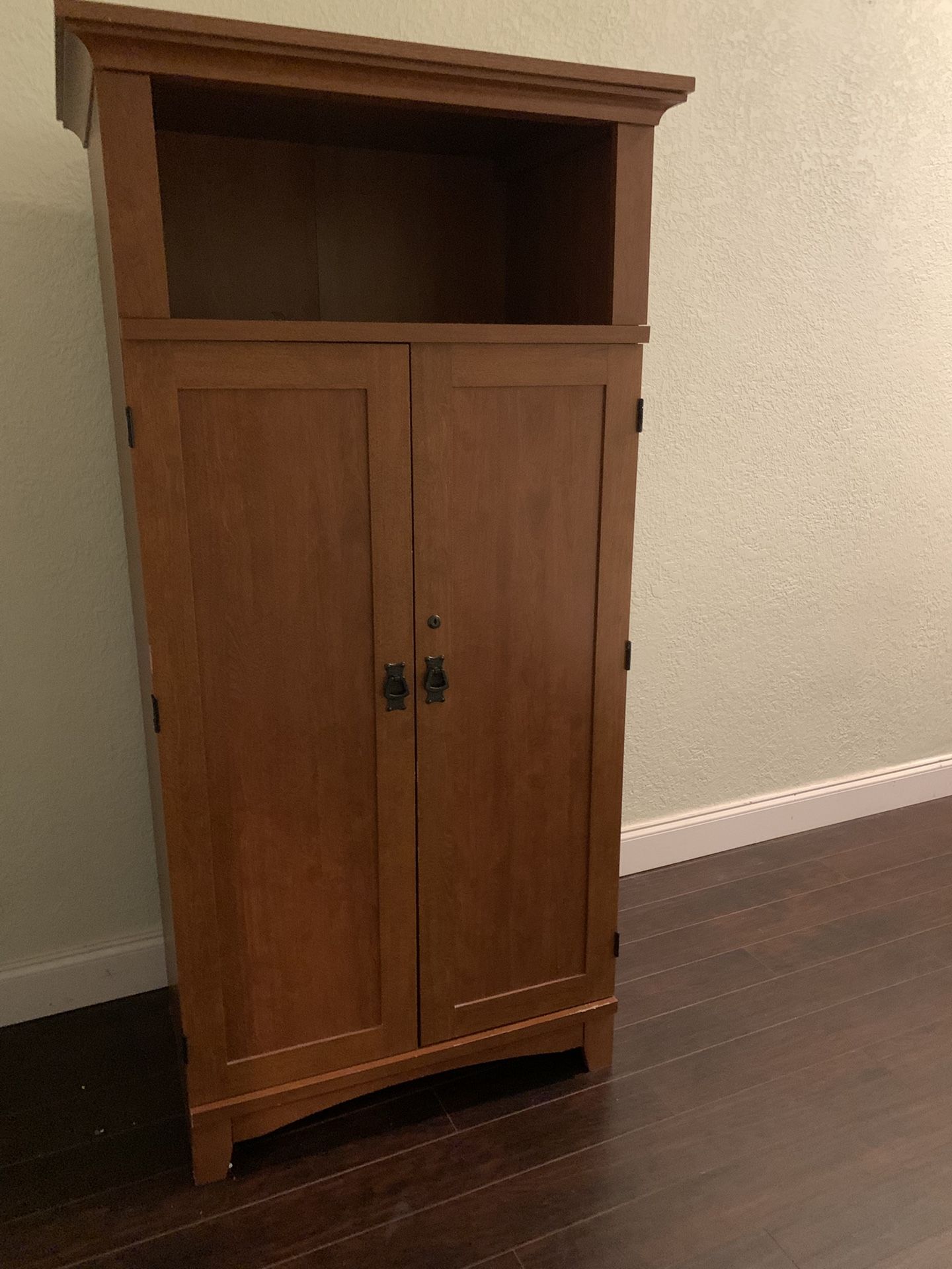 Armoire