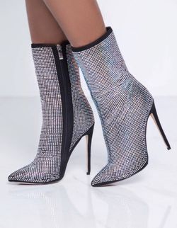 Diamond black boots, almost new, size 10