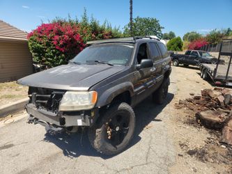 1999 JEEP Grand Cherokee Laredo  4.7V8 4x4