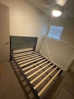 QUEEN SIZED BED