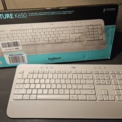 Logitech Signature K650 BLUETOOTH