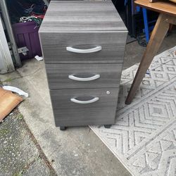 Nice 1 Nightstand With 3 Drawers & Wheels ( Excellent 