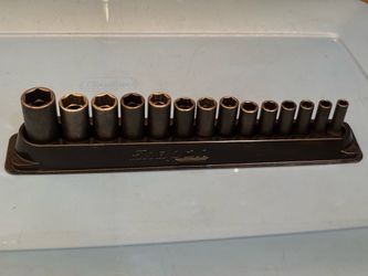 Snap-on Tools 14 pc 3/8" Drive 6-Point Metric Flank Drive® Deep Impact Socket Set (8-19, 21 and 24 mm)
