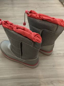 Girls snow boots size 6