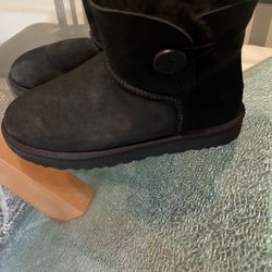 Ugg Australia Authentic Size 6