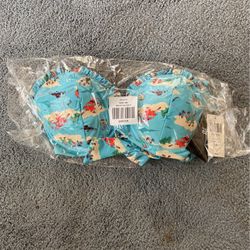 Woman’s Peter Pan Bikini Top