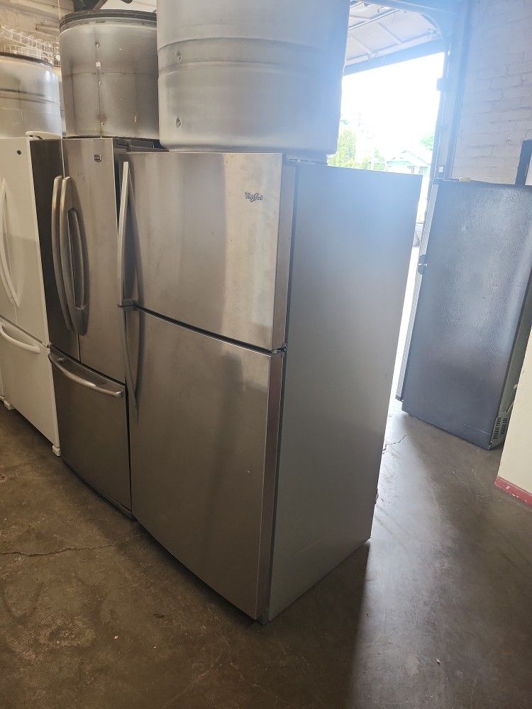 Whirlpool 18 Cubic Foot Refrigerator