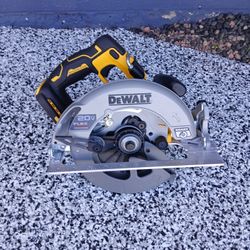 CIRCULAR SAW DEWALT TOOL ONLY 