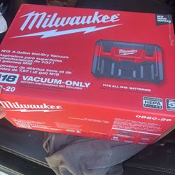 Milwaukee Power Tool Vacuum 