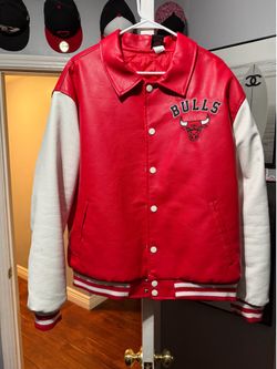 Men’s Chicago bulls varsity jacket