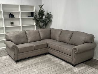 Ashley Furniture Nailhead Corner Sectional