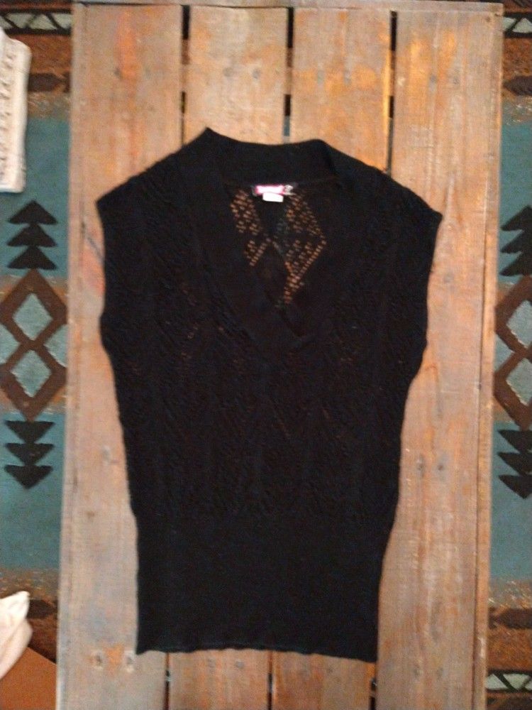 Black Crotchet Sleeveless Vest