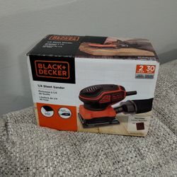 BLACK +DECKER 1/4 SHEET SANDER
