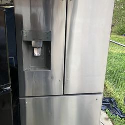 Kenmore Wide Refrigerator 