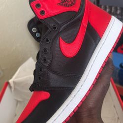 Air Jordan Retro 1 OG Satin 