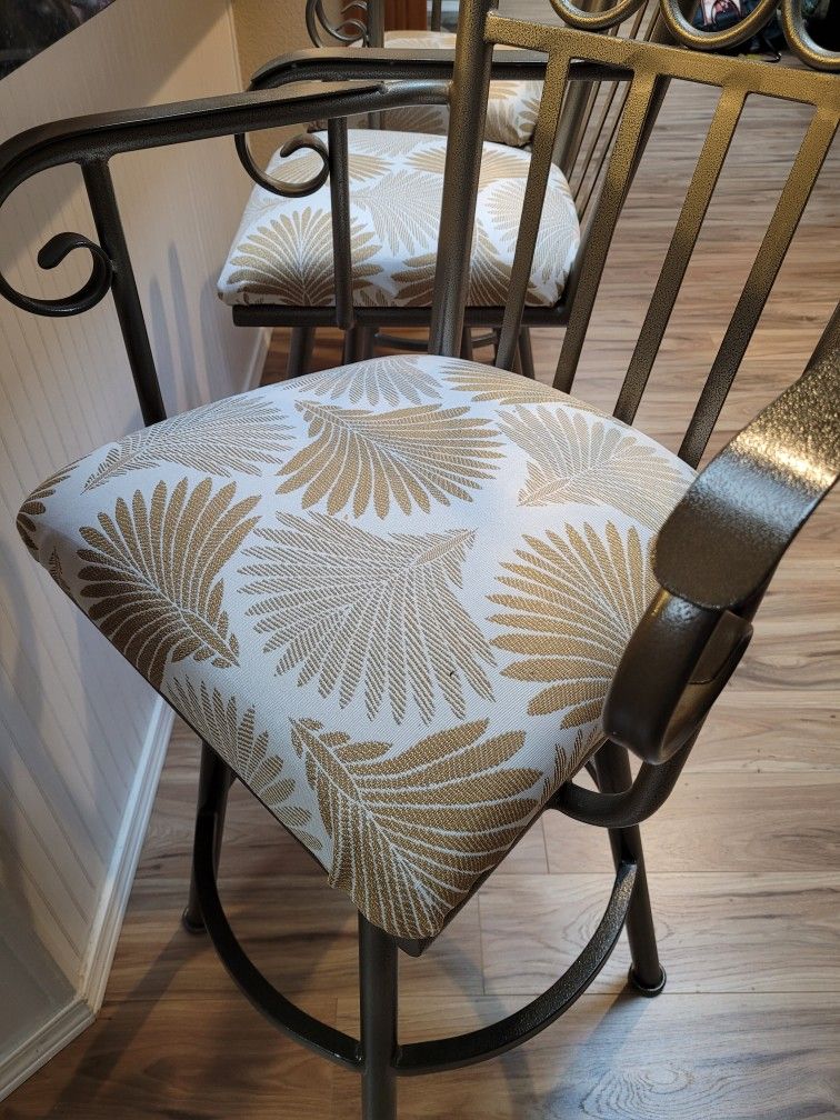 Rotating Stools
