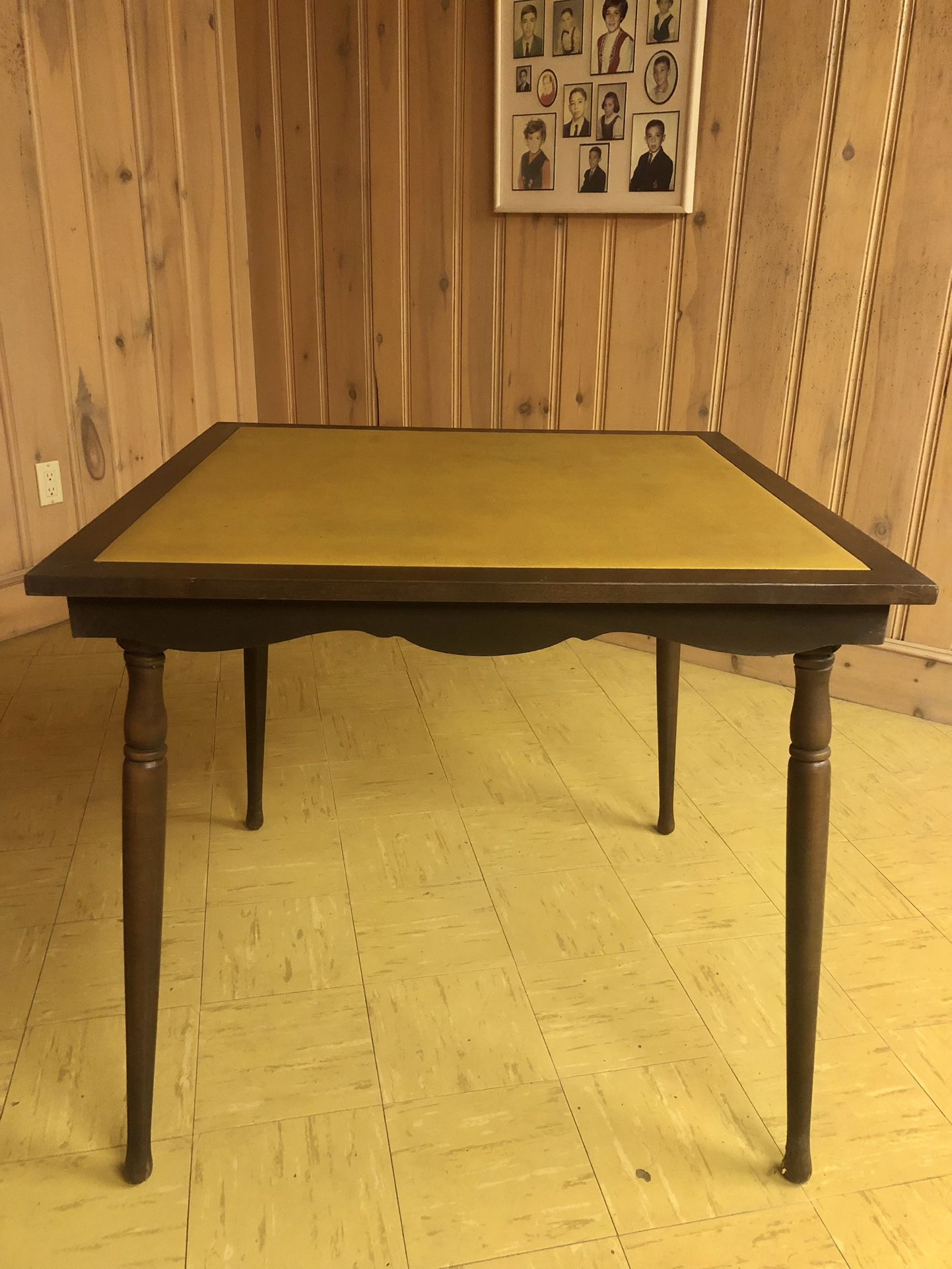 TABLE Square for Dining / Entertainment Solid Quality Wood