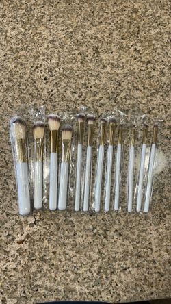 BH cosmetics 12 pc brush set