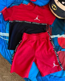 Boy Jordan 2 piece- Size M