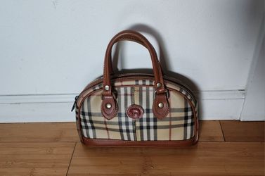 Pran Mode Collection hand bag, 10.7" x 6.5" x 3.5", used Once - Like New