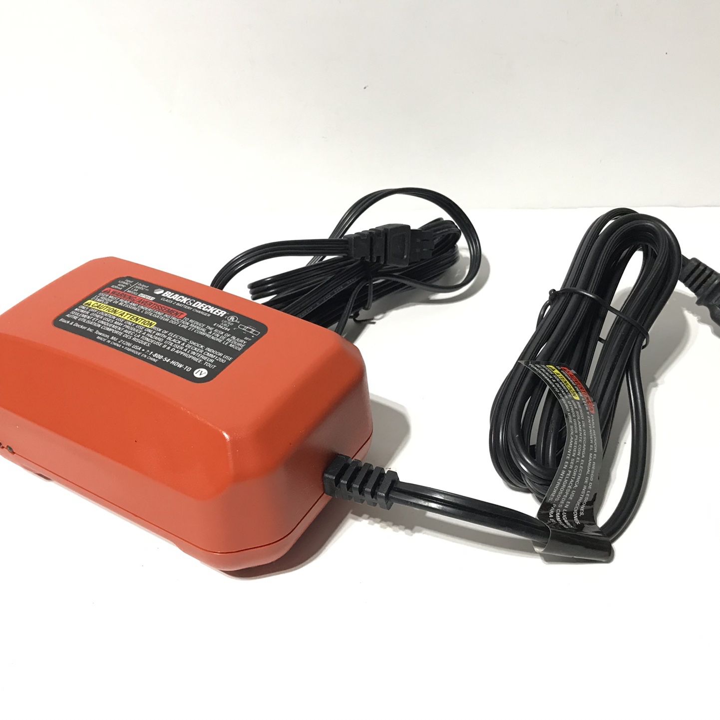 Black & Decker - mower battery charger - model HT70151 - Out 26V 1.5A EUC  for Sale in Sacramento, CA - OfferUp