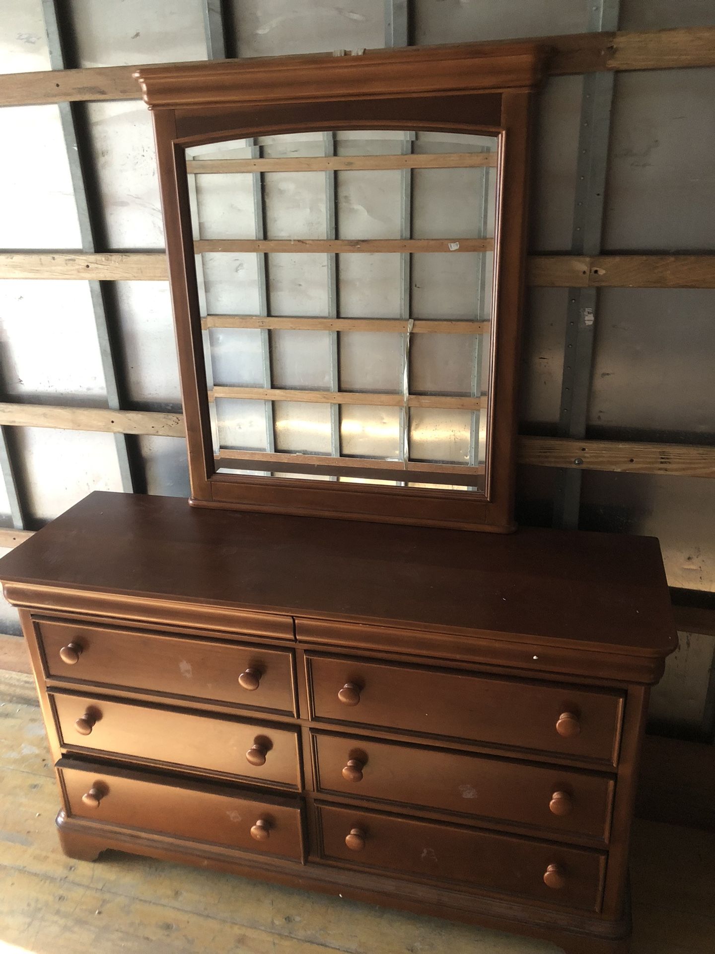 Furniture Dresser With Mirror And Night Stand 